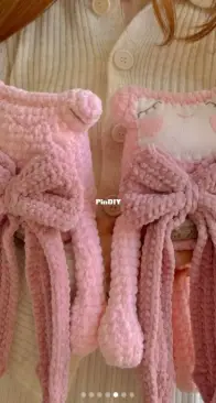 Moontyasha cuddly valentine froggy crochet pattern
